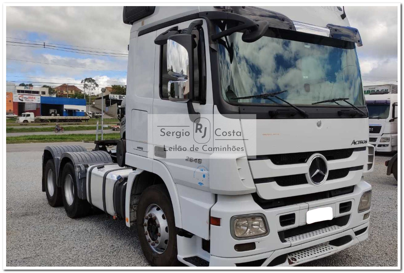 MERCEDES BENZ MB2646 2015