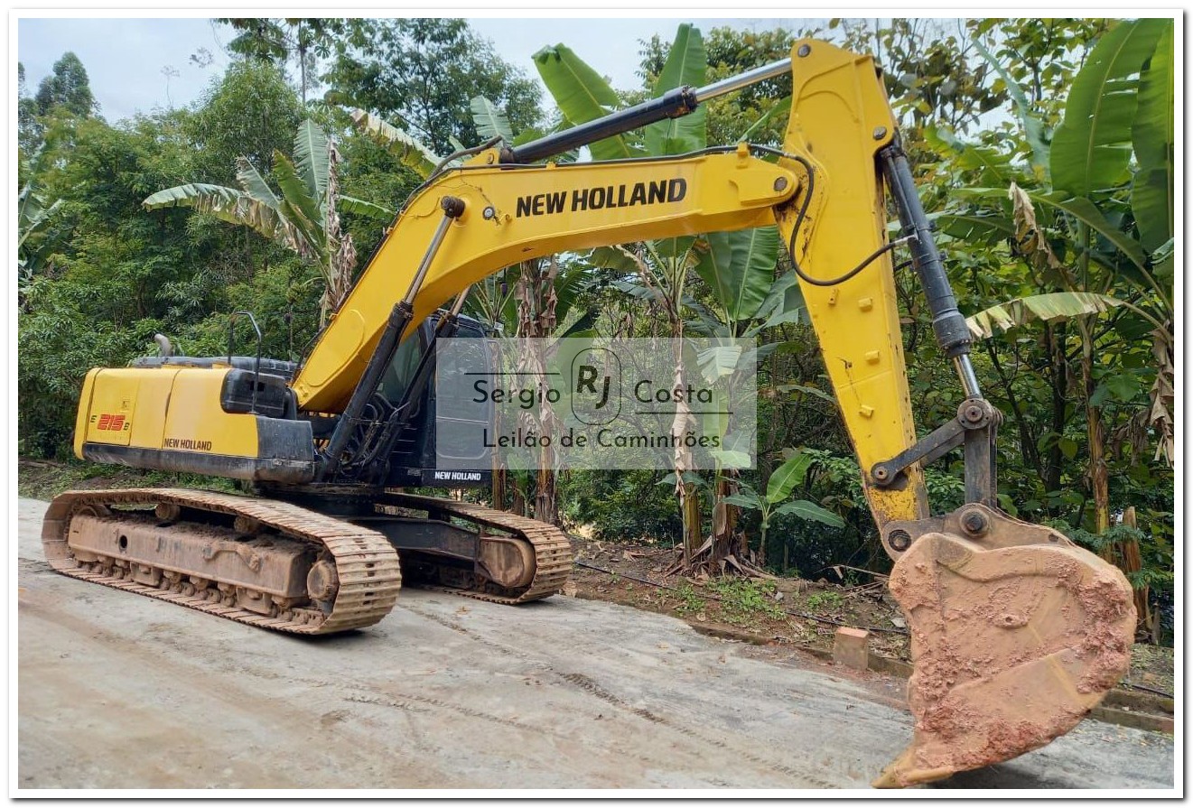 NEW HOLLAND E215 2012