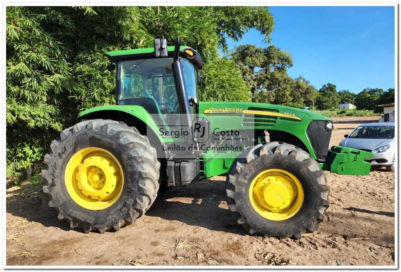 JOHN DEERE 7715 2010