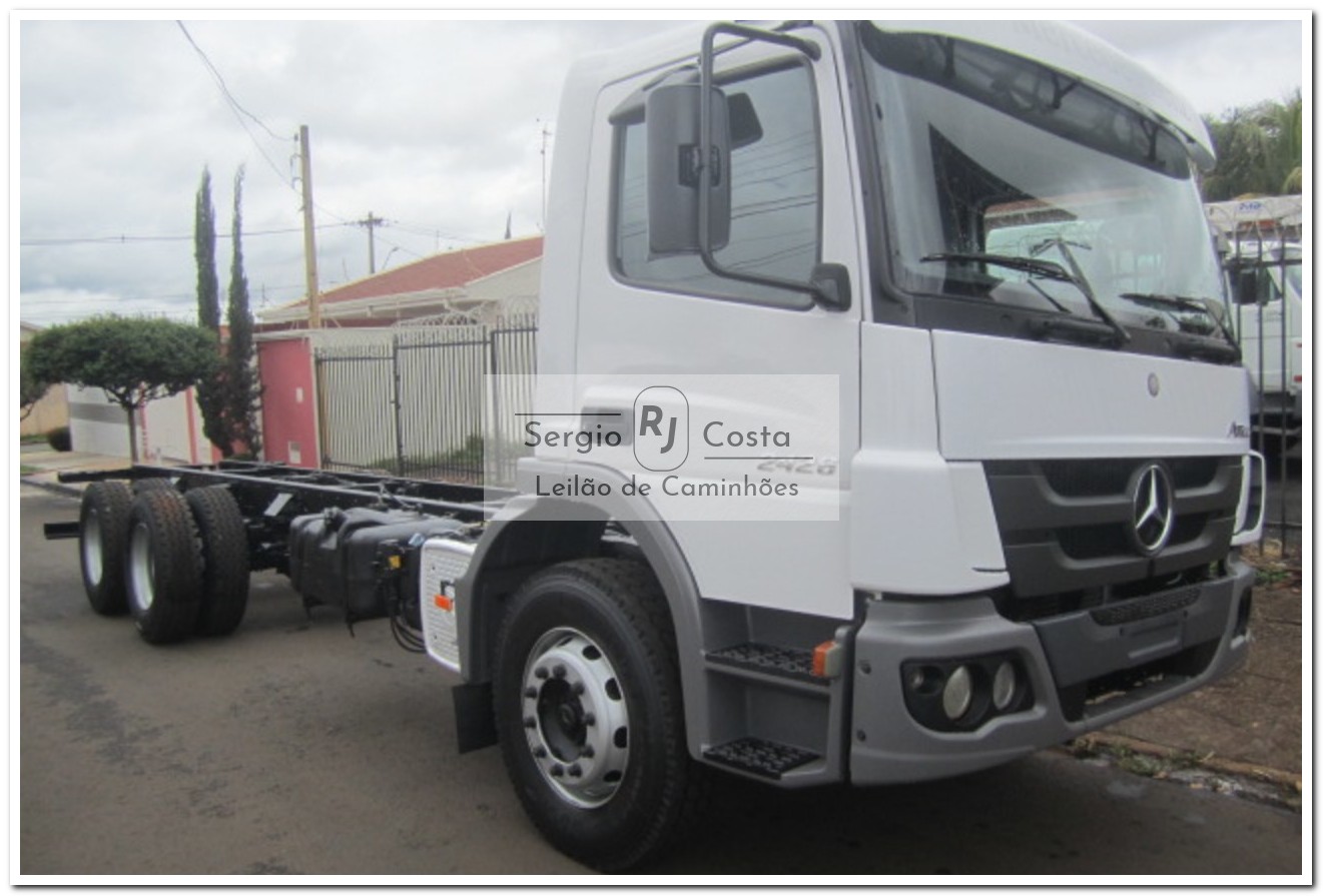 MERCEDES BENZ MB2426 2013