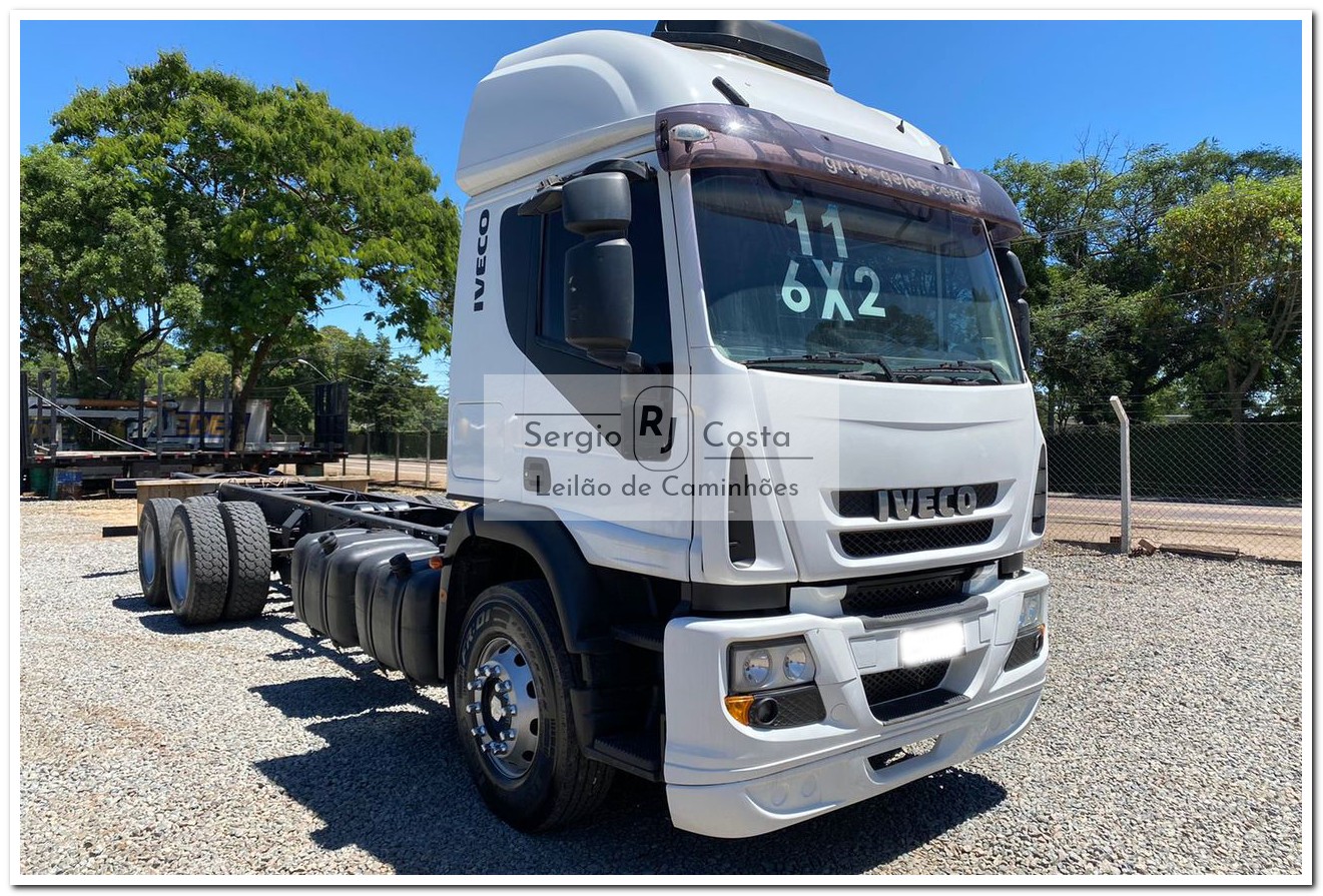 IVECO CURSOR 330 2011