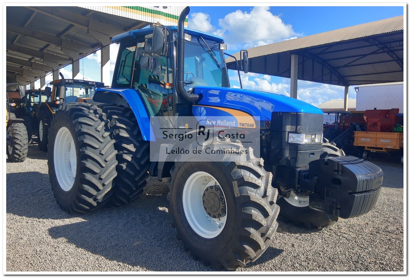 NEW HOLLAND TM7040 2011