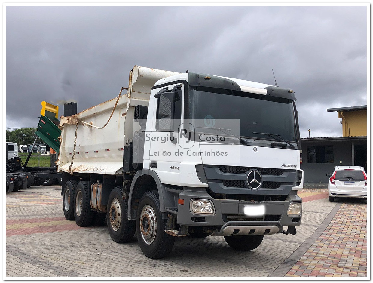 MERCEDES BENZ MB4844 2010